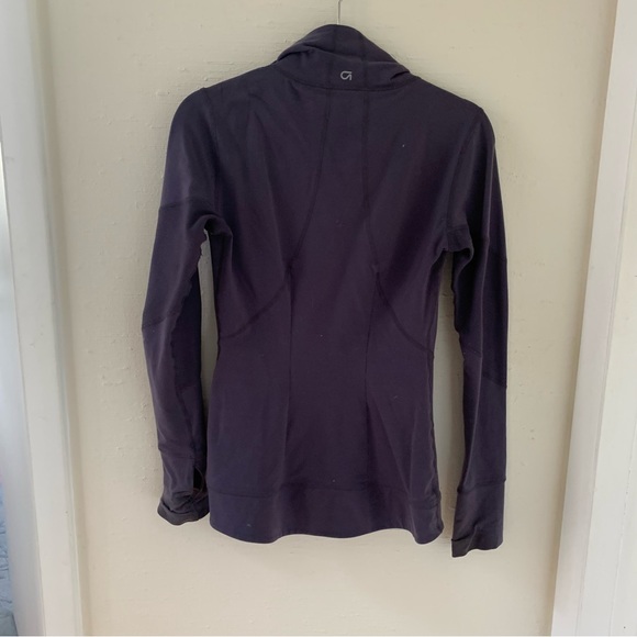 Gap Body form Fitting Running Jacket - Picture 2 of 5